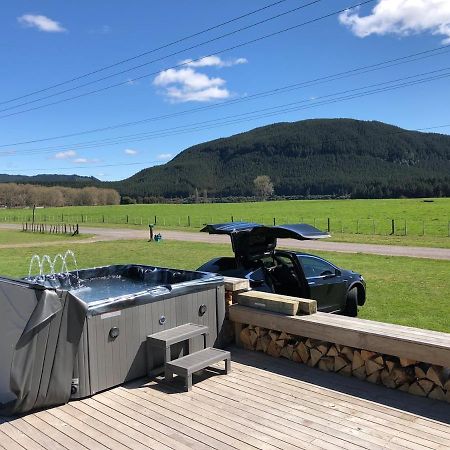 Full Holiday Home To Yourself, Up To 21 Guests Atiamuri エクステリア 写真