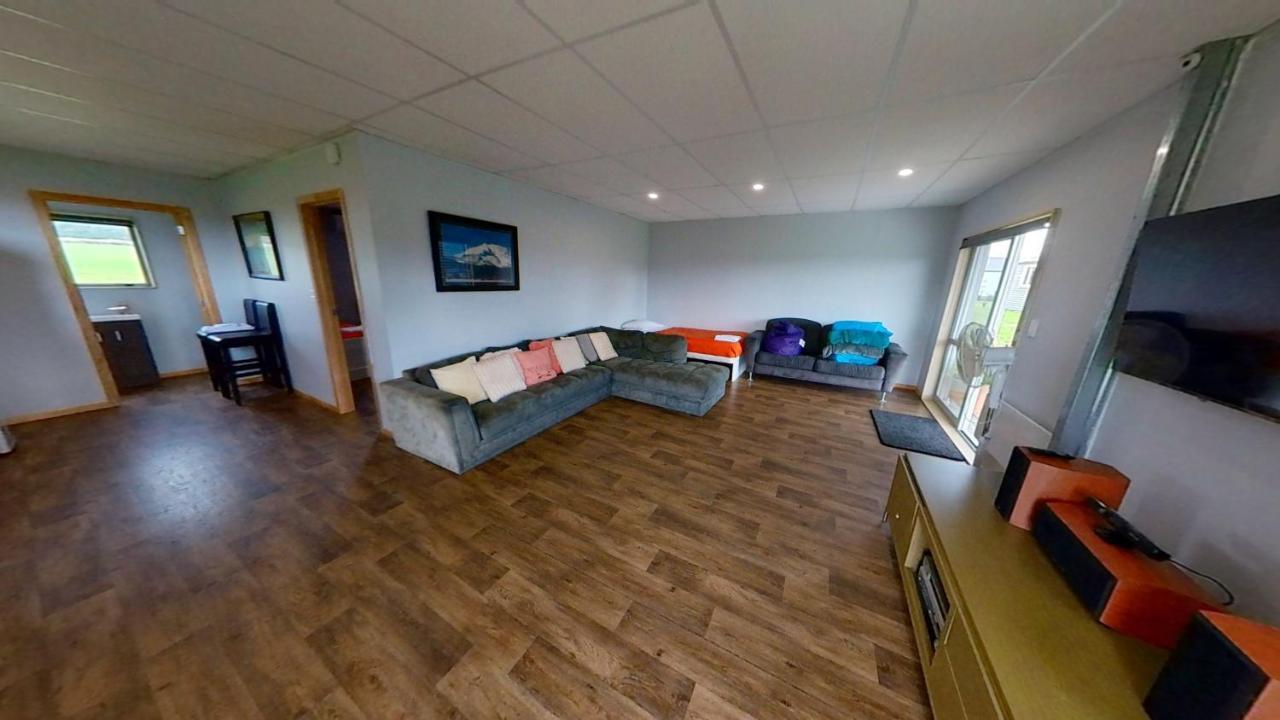 Full Holiday Home To Yourself, Up To 21 Guests Atiamuri エクステリア 写真